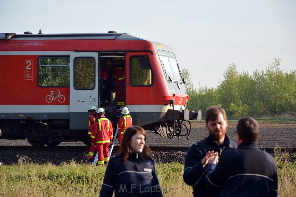 Schwerer VU LKW Zug Bergheim Kenten Koelnerstr P022.JPG